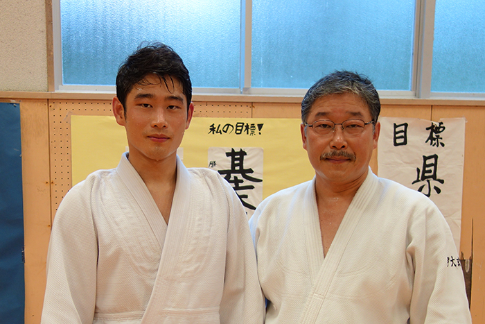 윤대현 父子, 훈련을 마치고 기념사진
