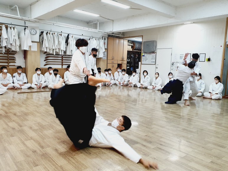 8월 27일 승급심사 - 예로 시작하여 예로 종료